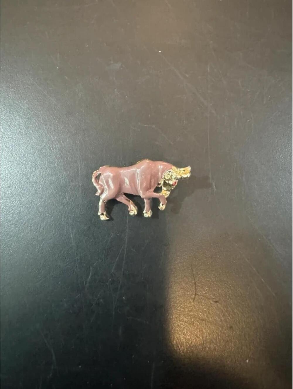 Vintage Enamel Bull Brooch Pin – Gold Tone Farm Animal Jewelry